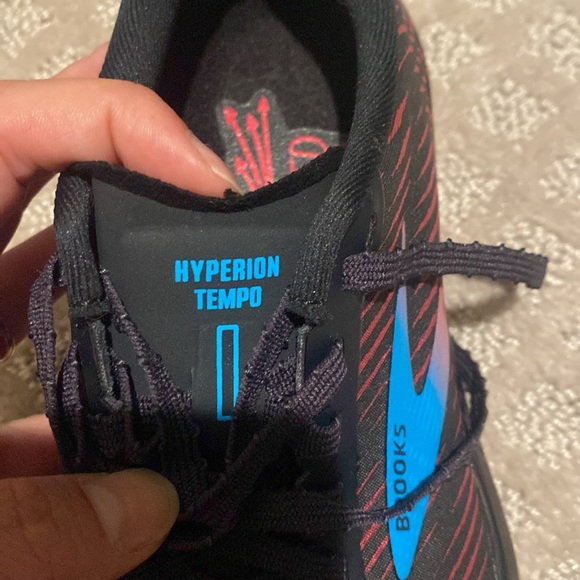 Brooks Hyperion Tempo size 7 - Picture 3 of 4